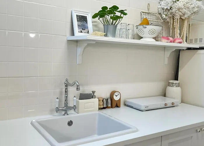 Apartment 멜로우, 나우 광안역5분거리,광안리해수욕장,넓은 주택