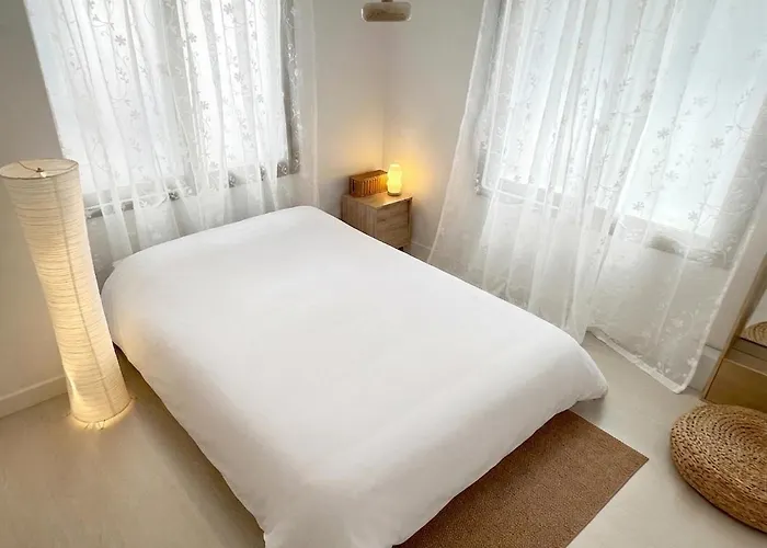 Apartment 멜로우, 나우 광안역5분거리,광안리해수욕장,넓은 주택 *