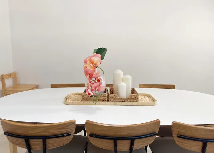 Apartment 멜로우, 나우 광안역5분거리,광안리해수욕장,넓은 주택